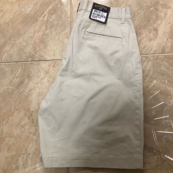 NWT Bills Khakis Mens Shorts Size  32 - Picture 1 of 5